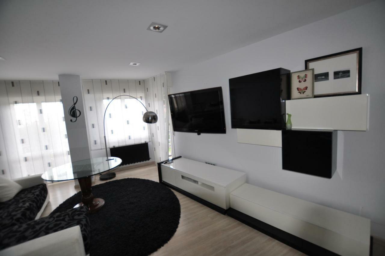 Black And White Suitte "Marques" Noja Exterior foto